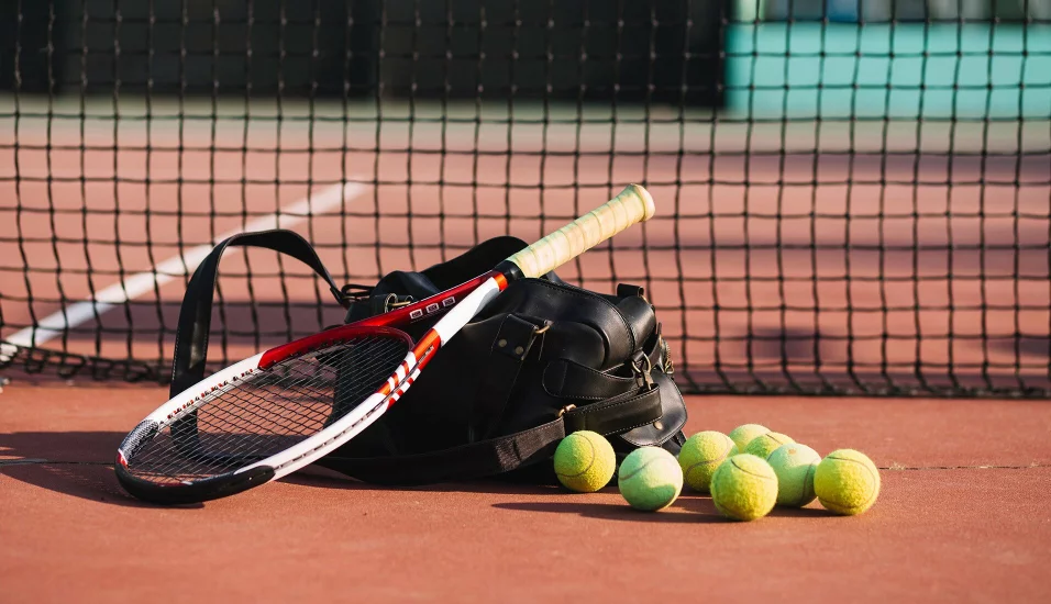 Tenis