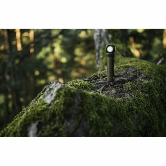 Lanterna multifunctionala Armytek Wizard C2 Pro Magnet USB Olive, 2500 lumeni - lumina alba