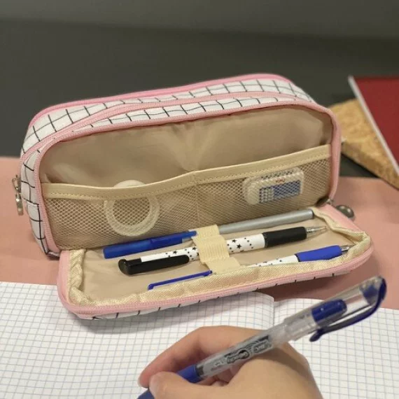 Penar scolar extensibil Maleo Triple foldable pencil case, dimensiuni 7.5 x 9 x 26 cm (continutul nu este inclus)