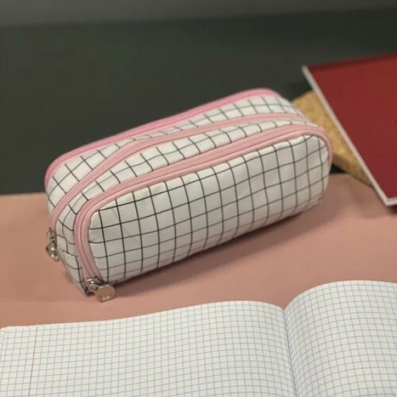 Penar scolar extensibil Maleo Triple foldable pencil case, dimensiuni 7.5 x 9 x 26 cm (continutul nu este inclus)